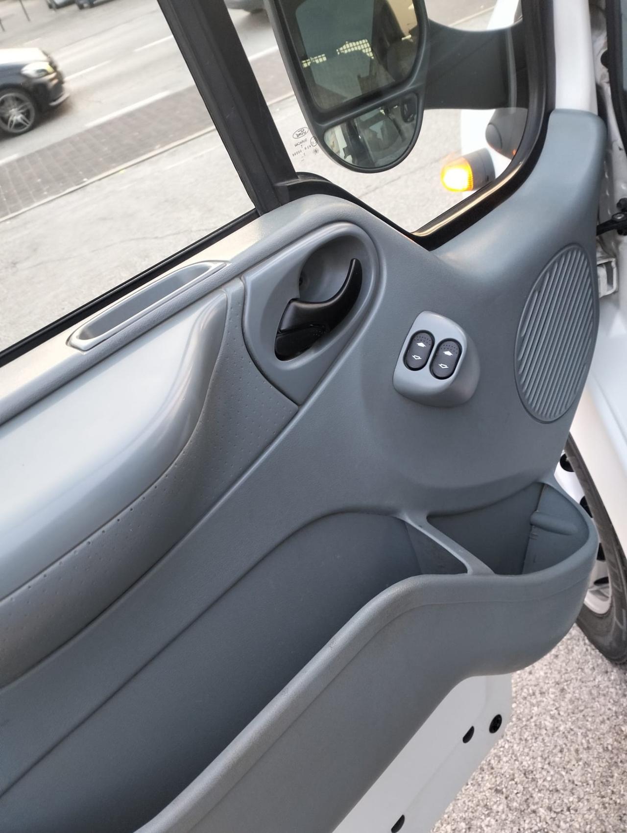 FORD TRANSIT 7 POSTI 2.4 TDCI 140 CV SUPER TAGLIANDATO