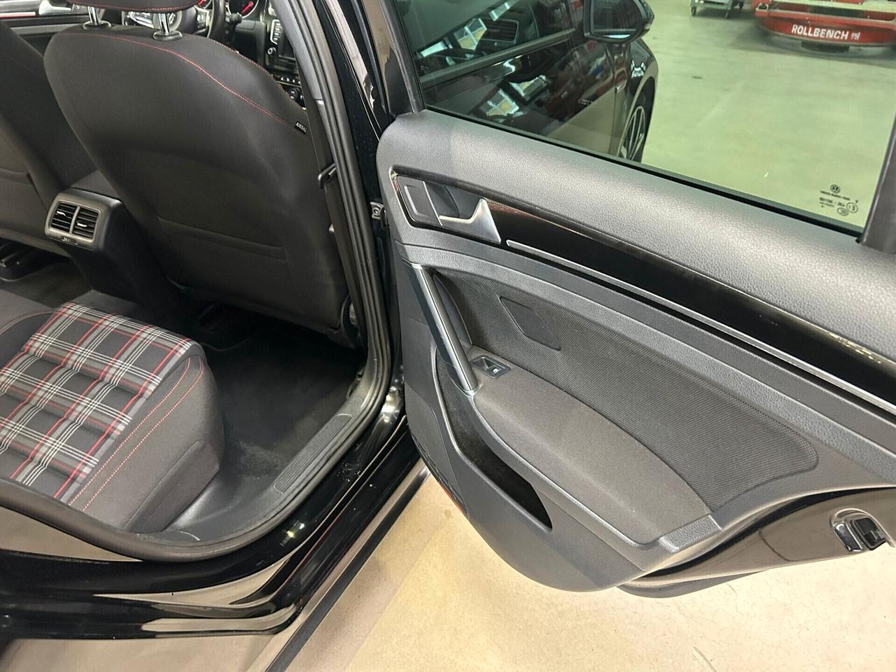 Volkswagen Golf GTI Performance 2.0 TSI 119000 km pari al nuovo