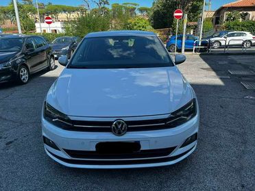 Volkswagen Polo Polo VI 2017 5p 1.0 mpi Comfortline 75cv