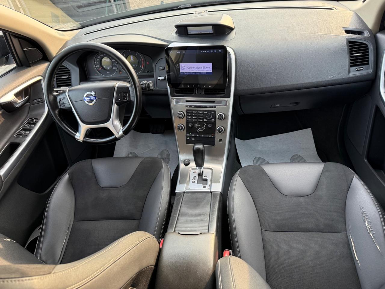 Volvo XC 60 D5 AWD Geartronic Momentum
