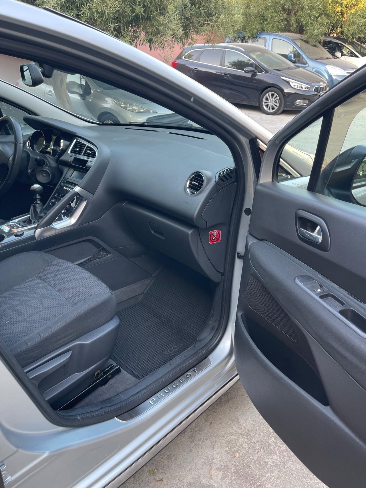Peugeot 3008 1.6 HDi 112CV Business