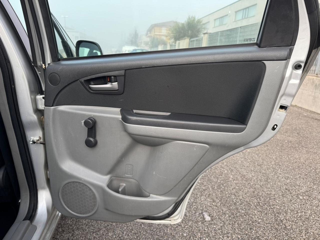 Suzuki SX4 1.6 DDiS 16V Urban Line