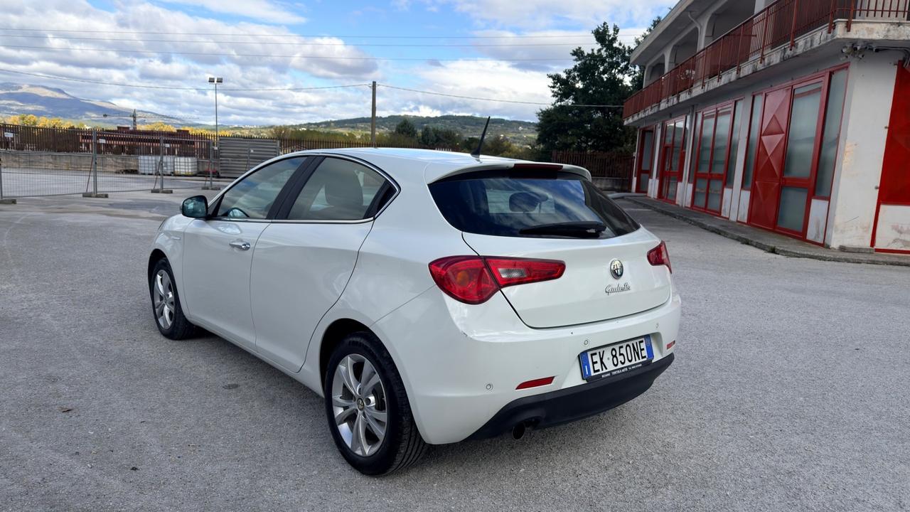 Alfa Romeo Giulietta 1.6 JTDM 105 cv Distinctive