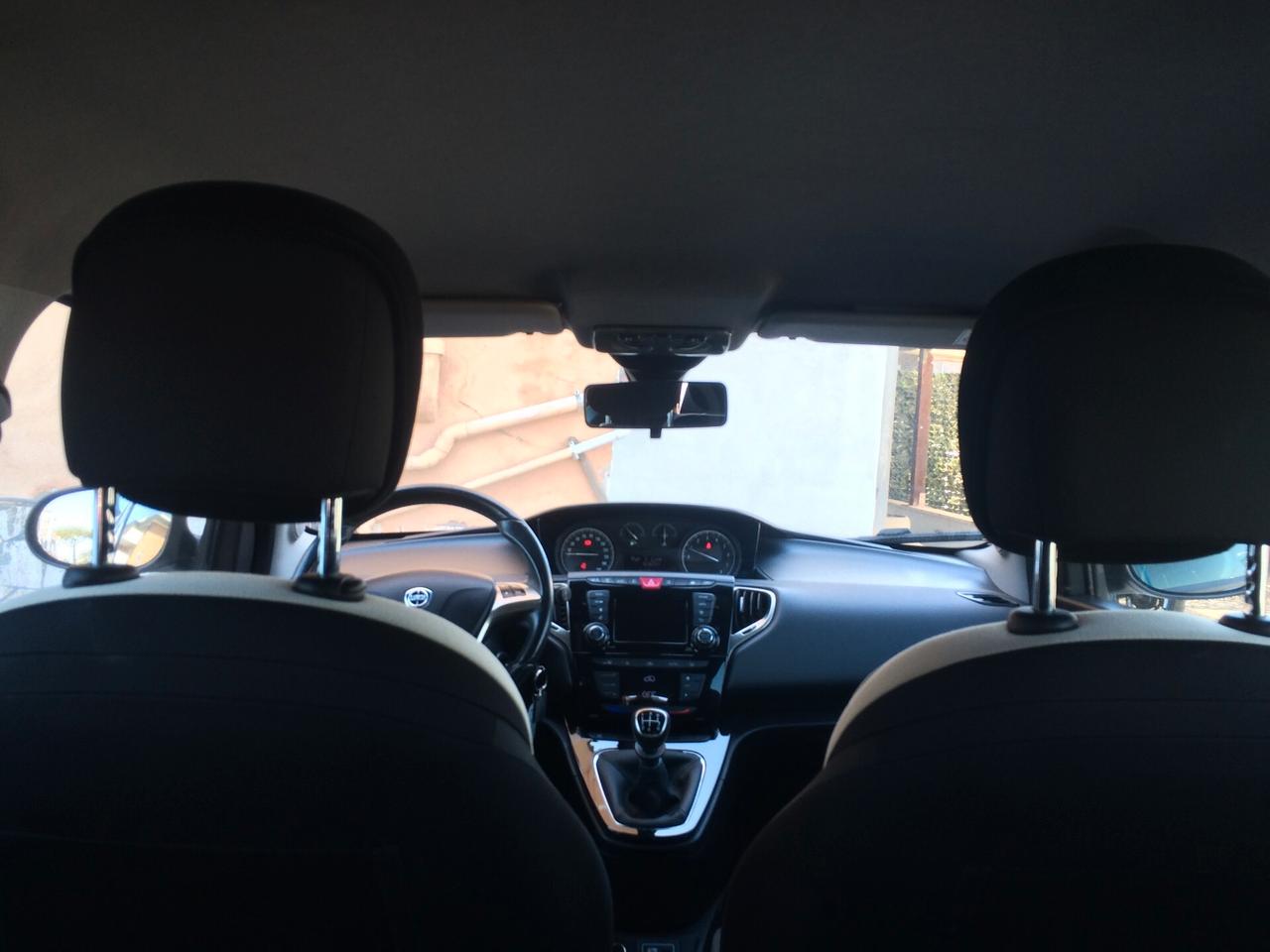 2016 Lancia Ypsilon 1.2 69 CV 5 porte Platinum tagliandata!!!