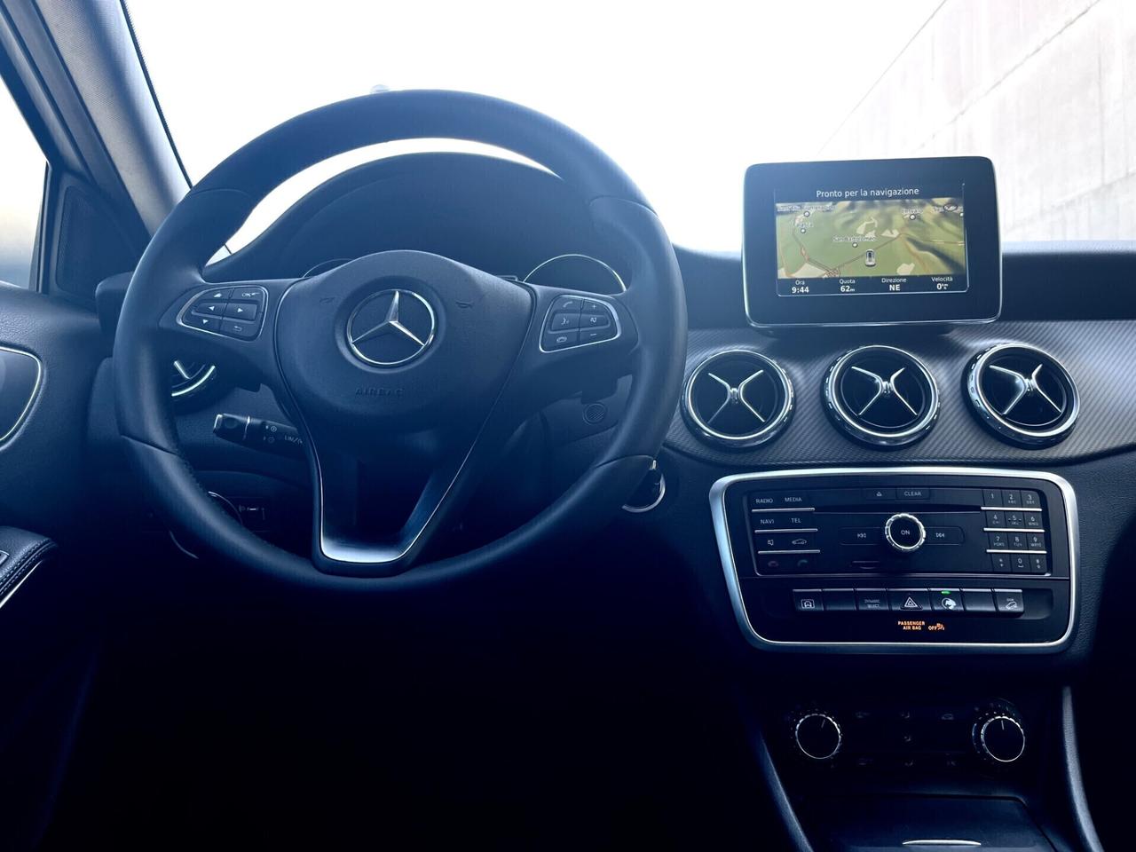 GLA 200 (136cv) MOTORE MERCEDES 4MATIC*AUTOMATICO