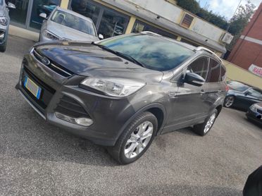 Ford Kuga 2.0 TDCI 150 CV S&S 4WD Powershift Titanium