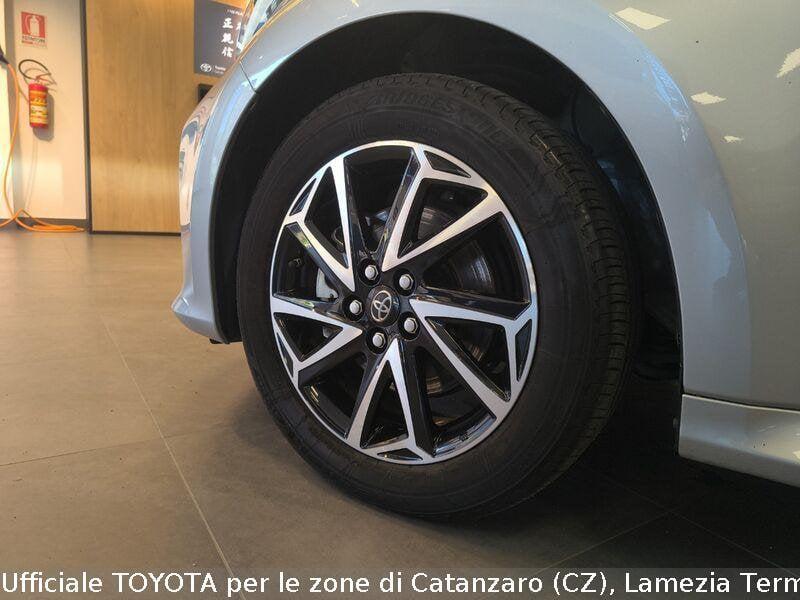 Toyota Yaris Hybrid Trend MY22