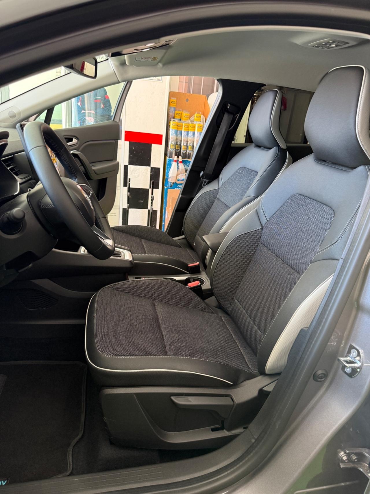 Renault Captur Mild Hybrid Intens
