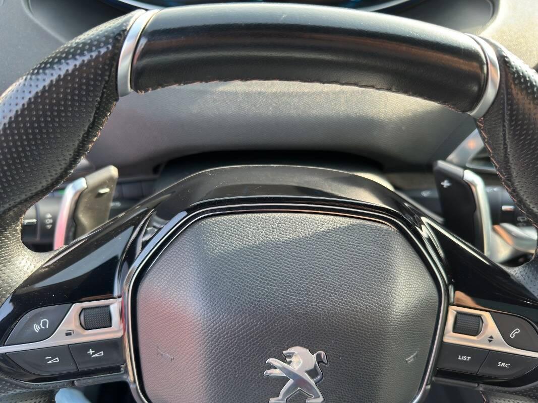 Peugeot 3008 II 1.6 Hybrid phev GT Pack 300cv con Tetto Apribile