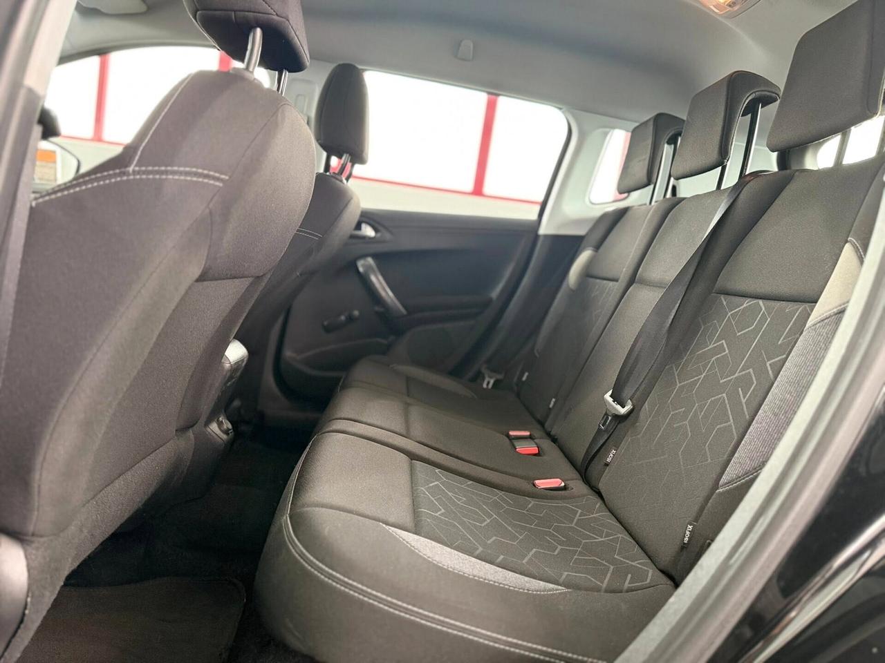 Peugeot 2008 1.6 Blue-hdi 100cv Allure 2016