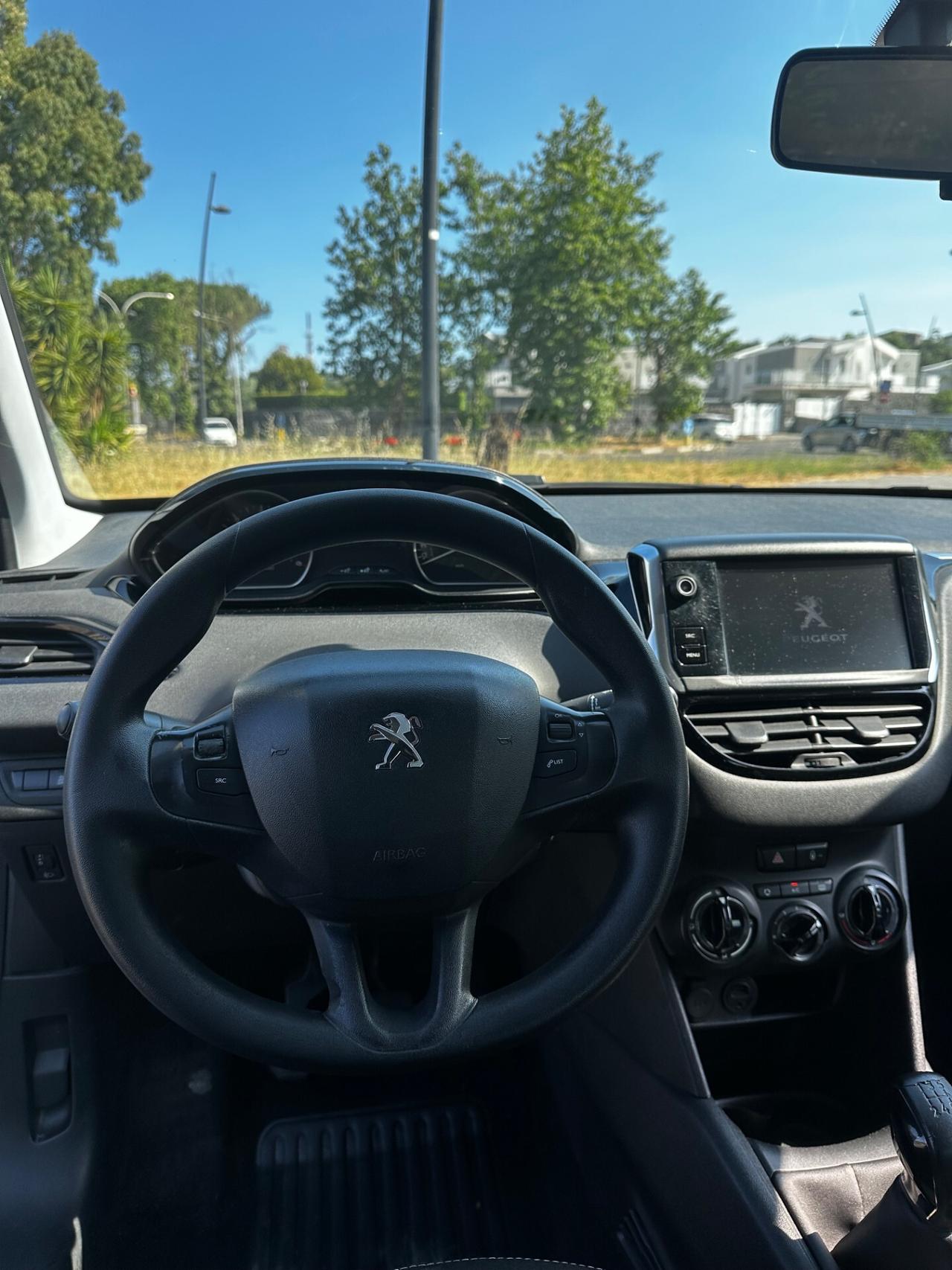 Peugeot 208 BlueHDi 100 5 porte Allure