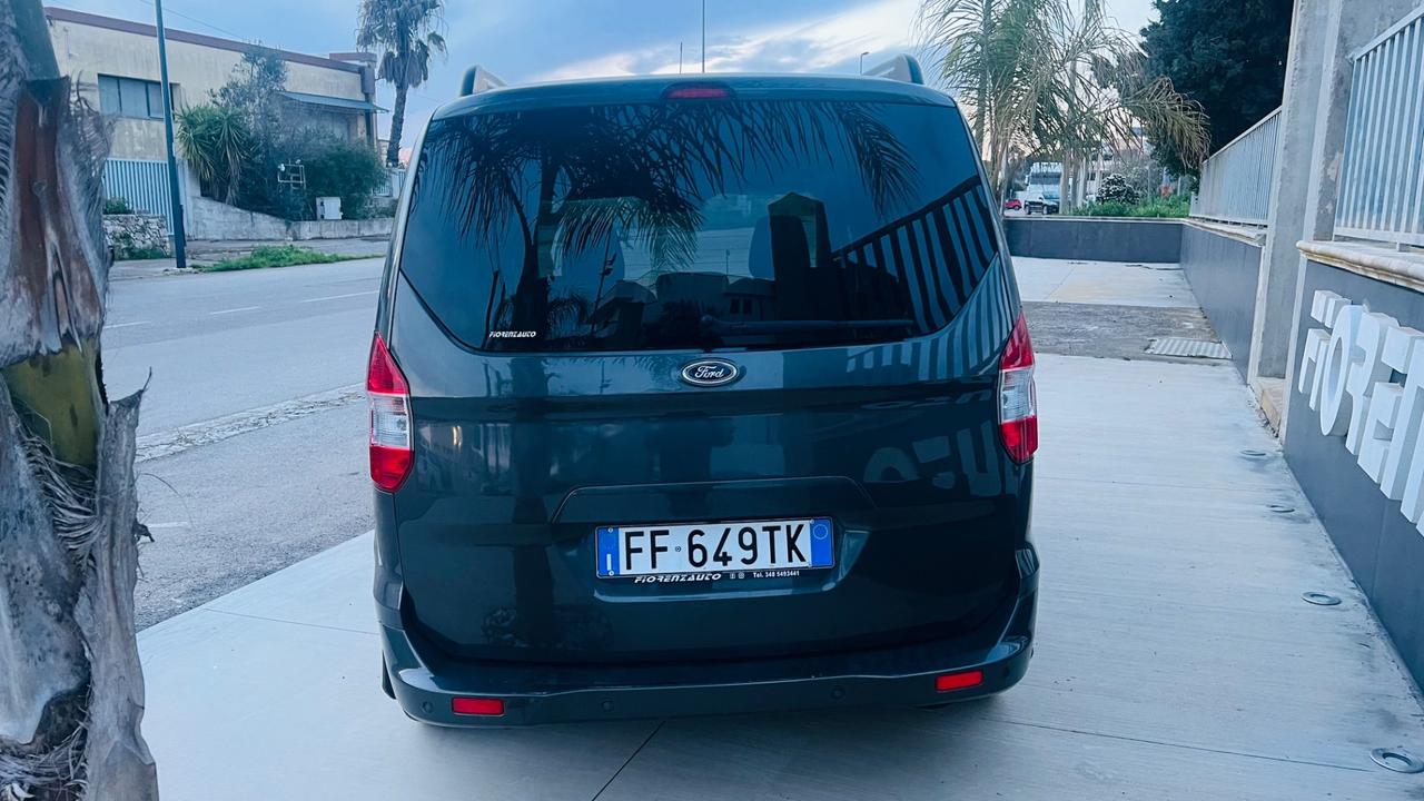 Ford Tourneo Courier 1.5 TDCI 95 CV Titanium