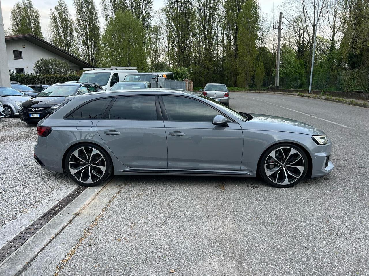 Audi A4 RS 4 Avant