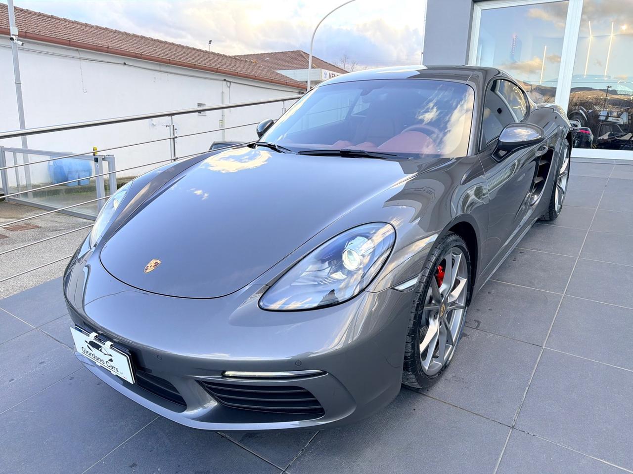 Porsche 718 Spyder Cayman 2.0 T 300cv 4.000km