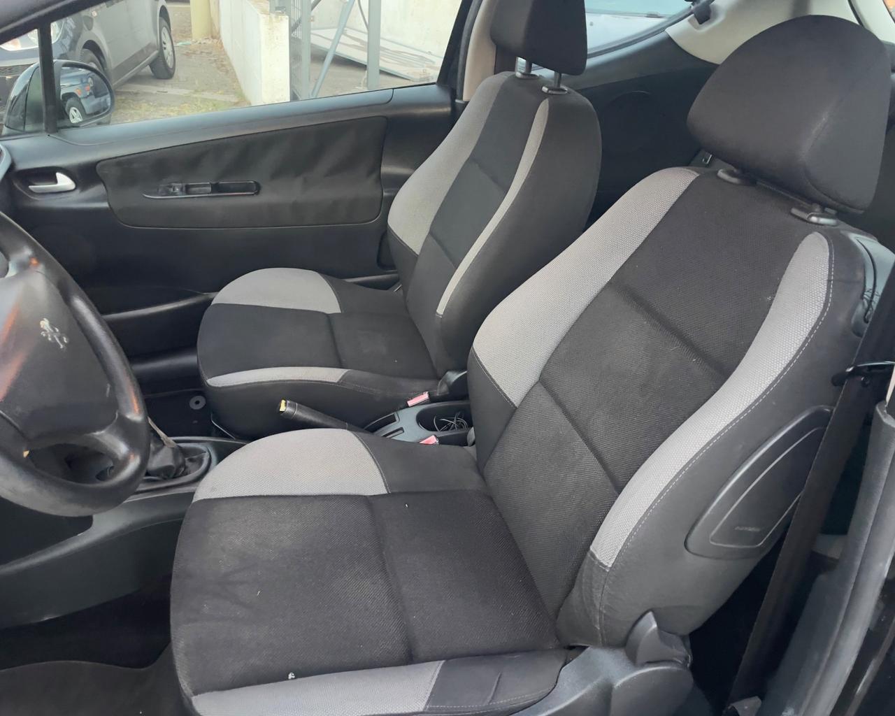 Peugeot 207 1.4 8V 75CV 3p. Energie