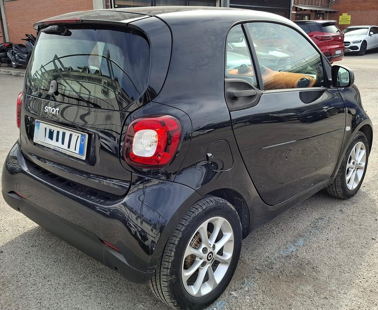 Smart fortwo EQ Prime iva esposta