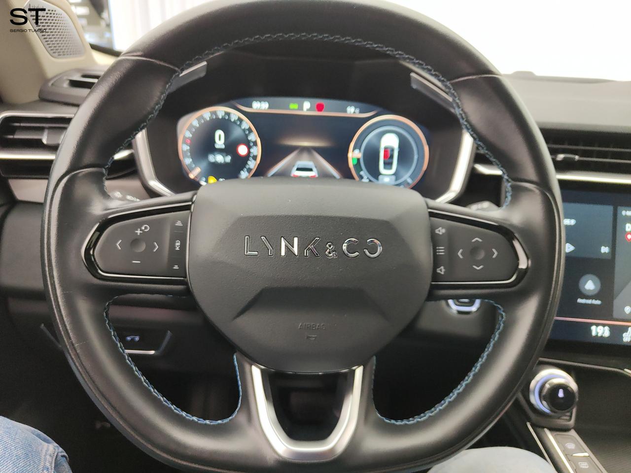 LYNK&CO 01 - 01 PHEV