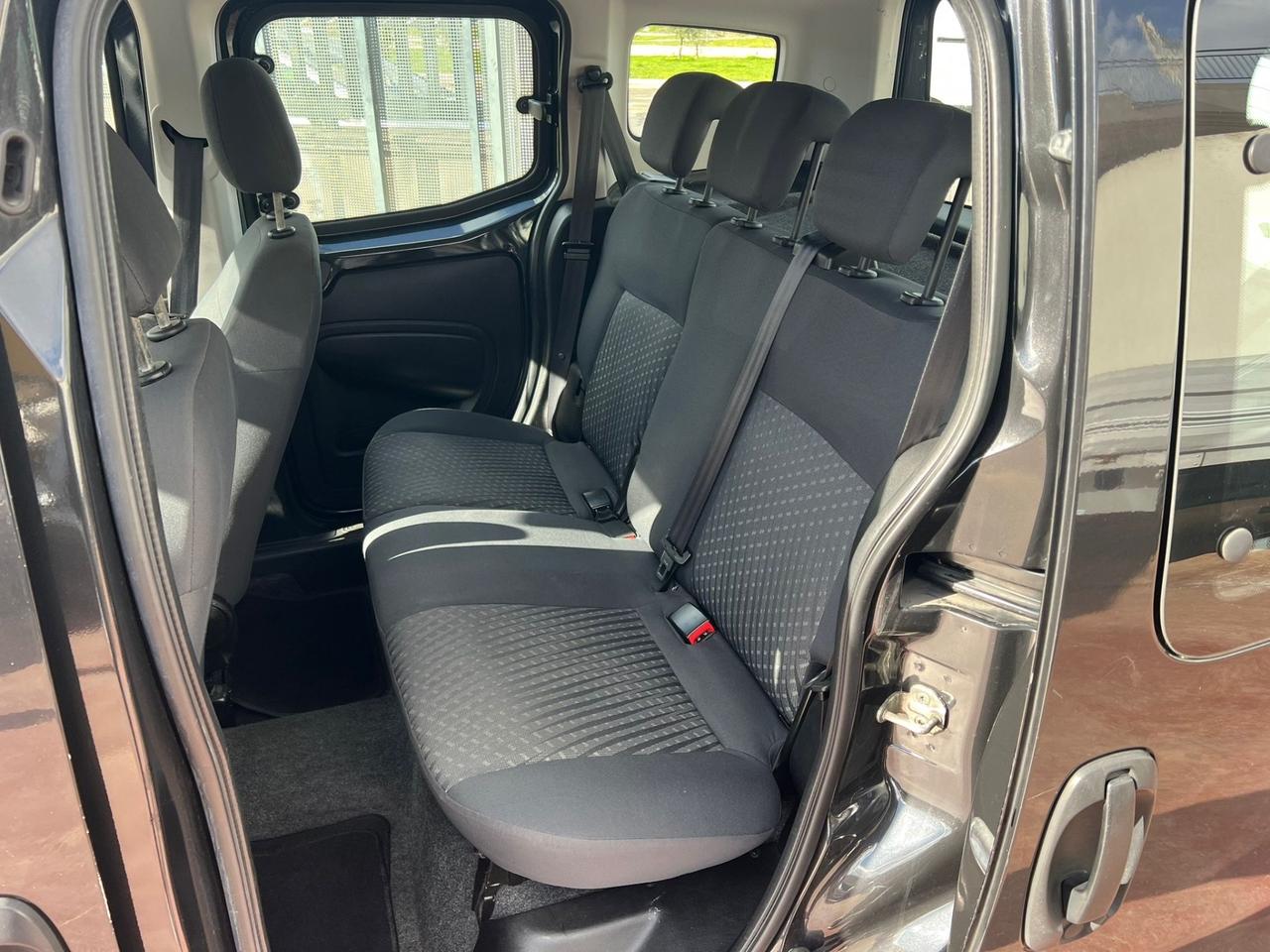 Peugeot Bipper Tepee 1.3 HDi 75 FAP Stop&Start Family