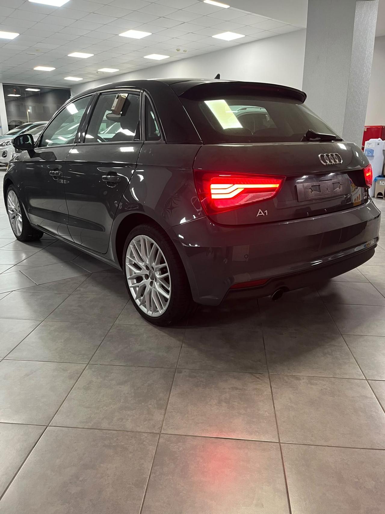 Audi A1 SPB 1.0 TFSI ultra Design