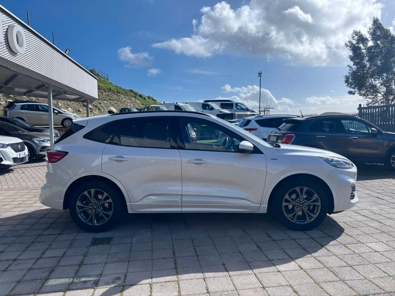 FORD KUGA ST-LINE