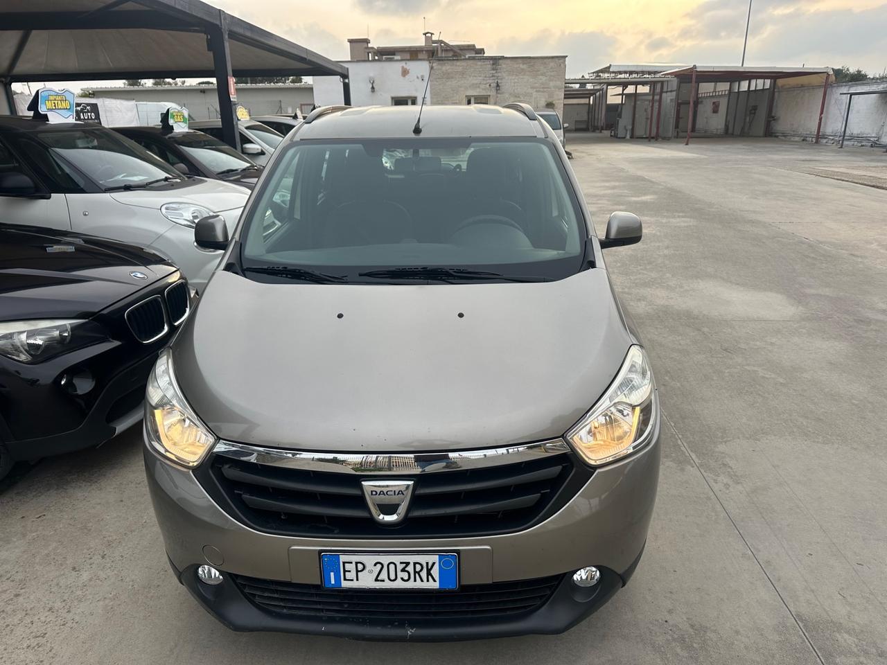 Dacia LODGY 1.5 DIESEL 2012 - SPAZIOSO, NAVIGATORE