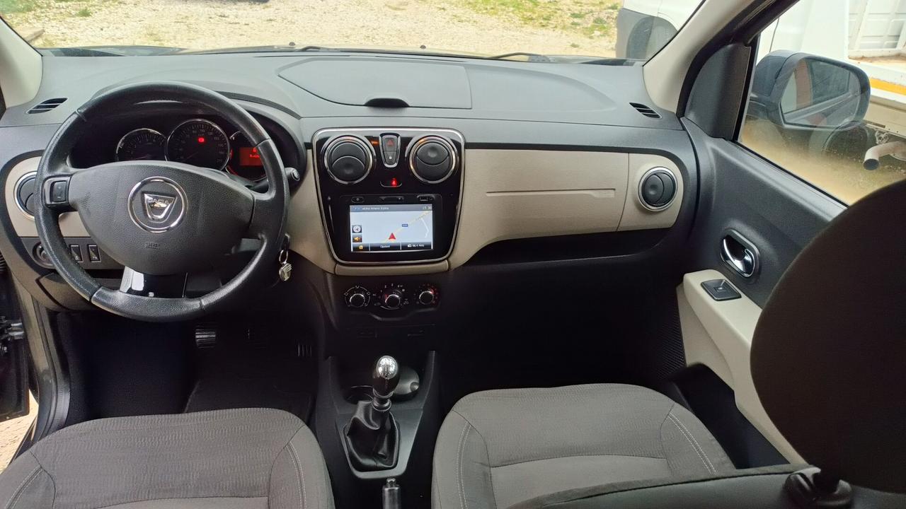 Dacia Lodgy 1.5 diesel 7 posti navigatore telefono bluetooth