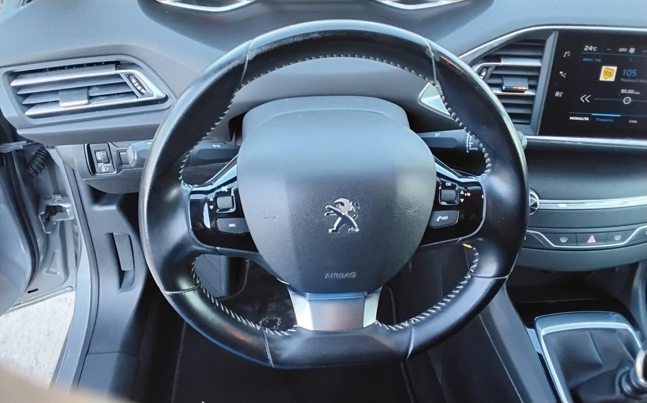 Peugeot 308 BlueHDi 130 S&S Allure