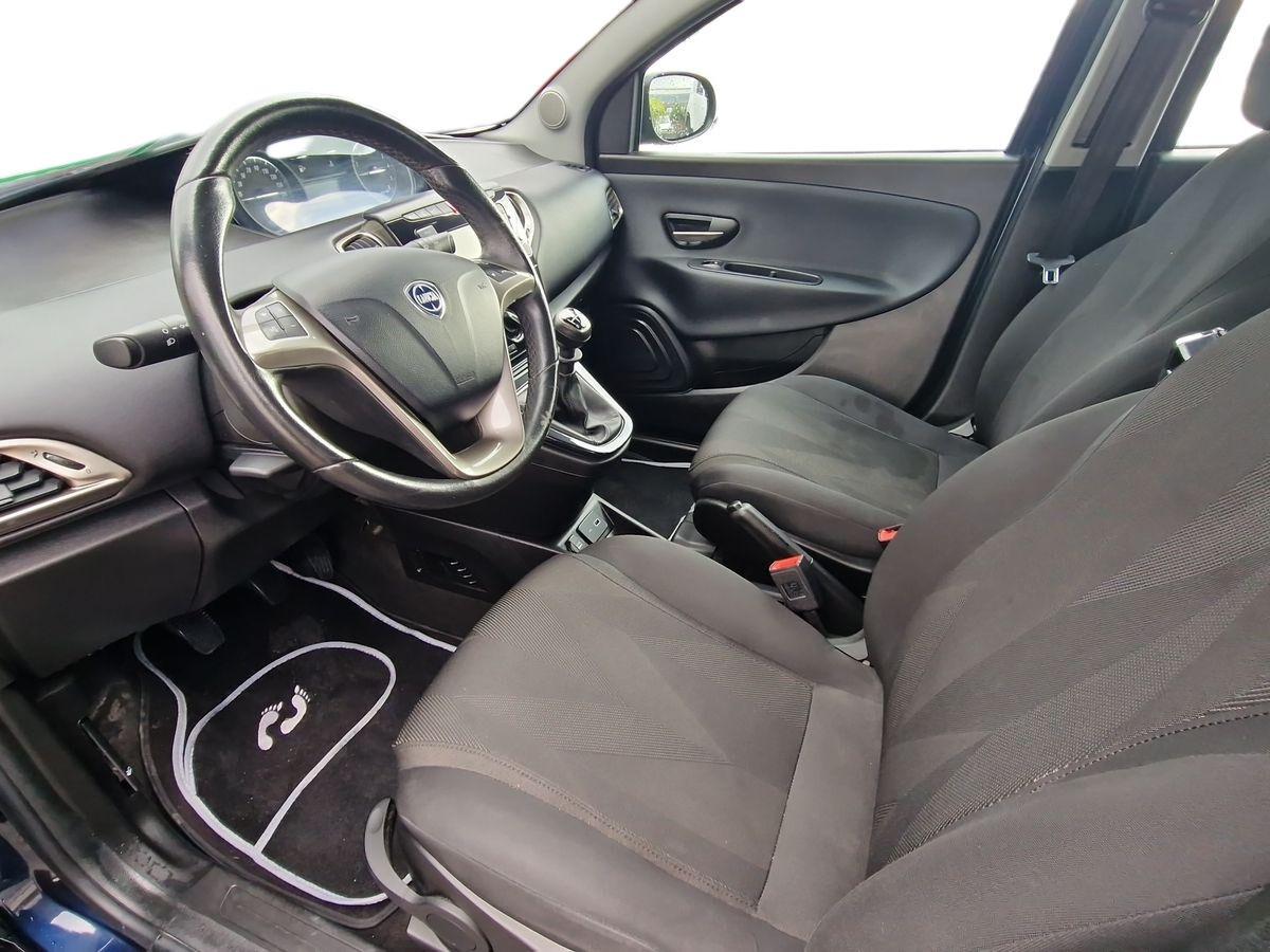 LANCIA YPSILON 1.2 B/GPL ECOCHIC GOLD