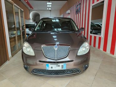 Lancia Ypsilon 1.3 MJT 75 CV Oro