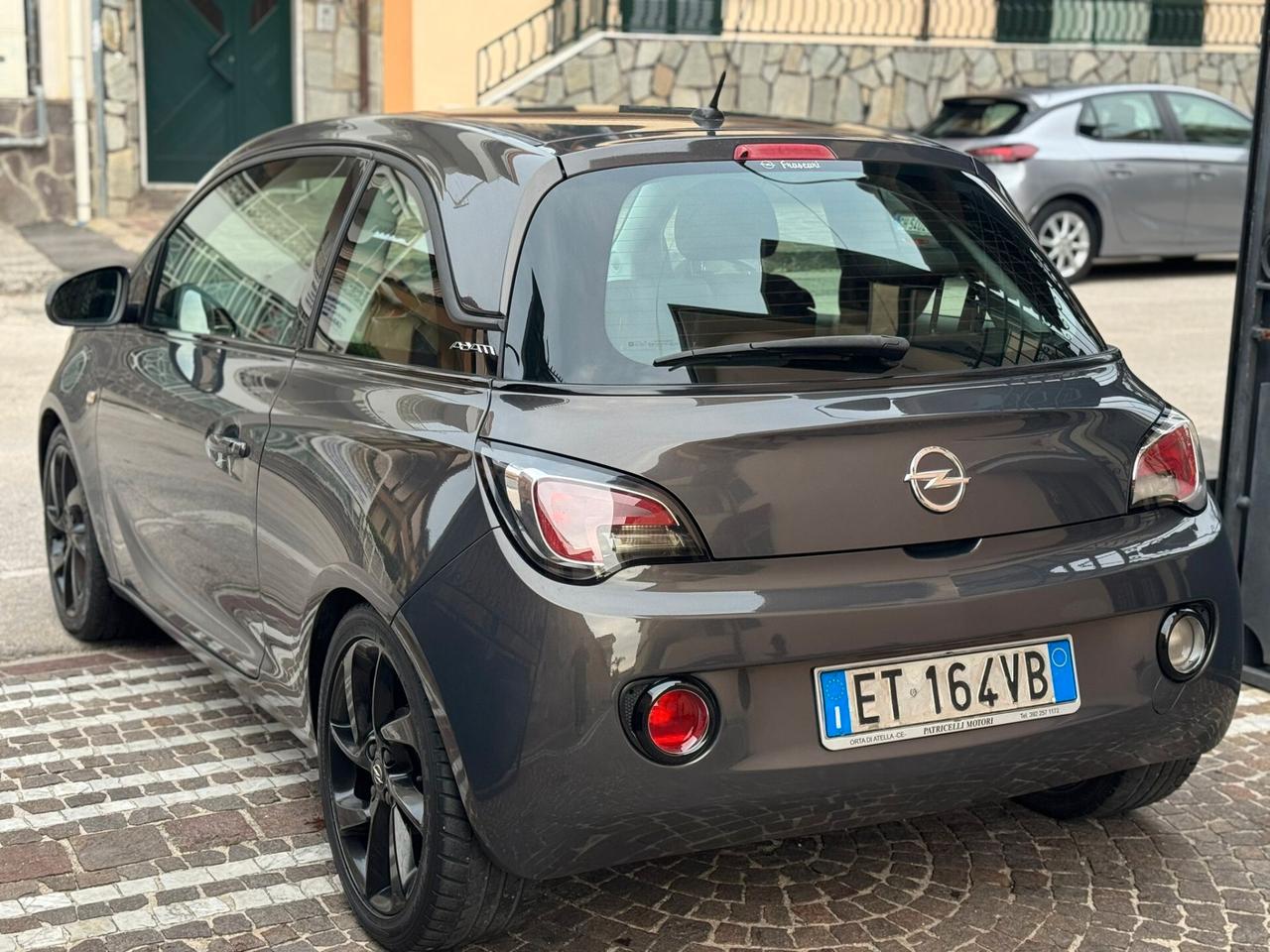 Opel Adam 1.4 87 CV White/Black Link