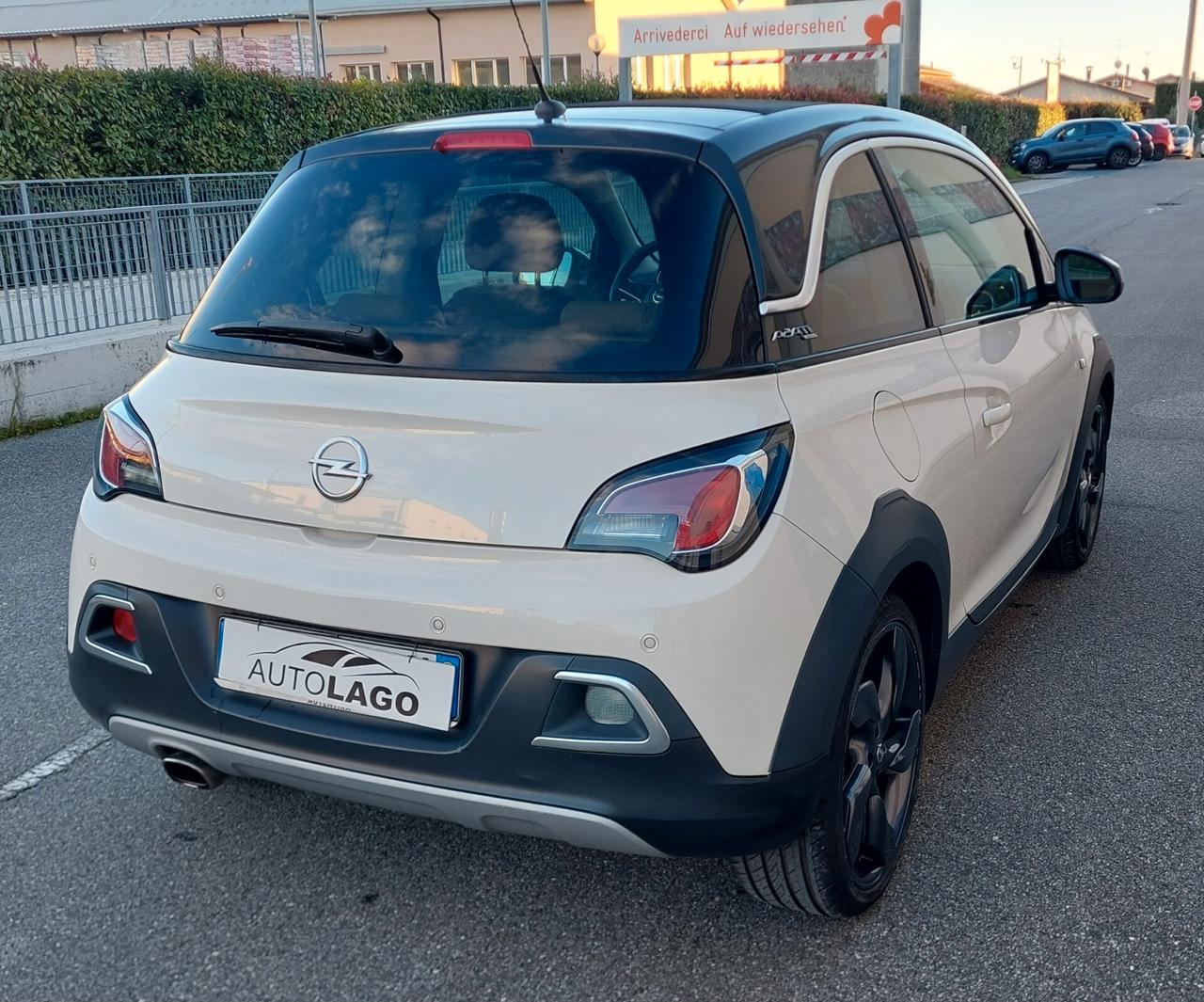 Opel Adam Rocks 1.4 87 CV.. Automatica