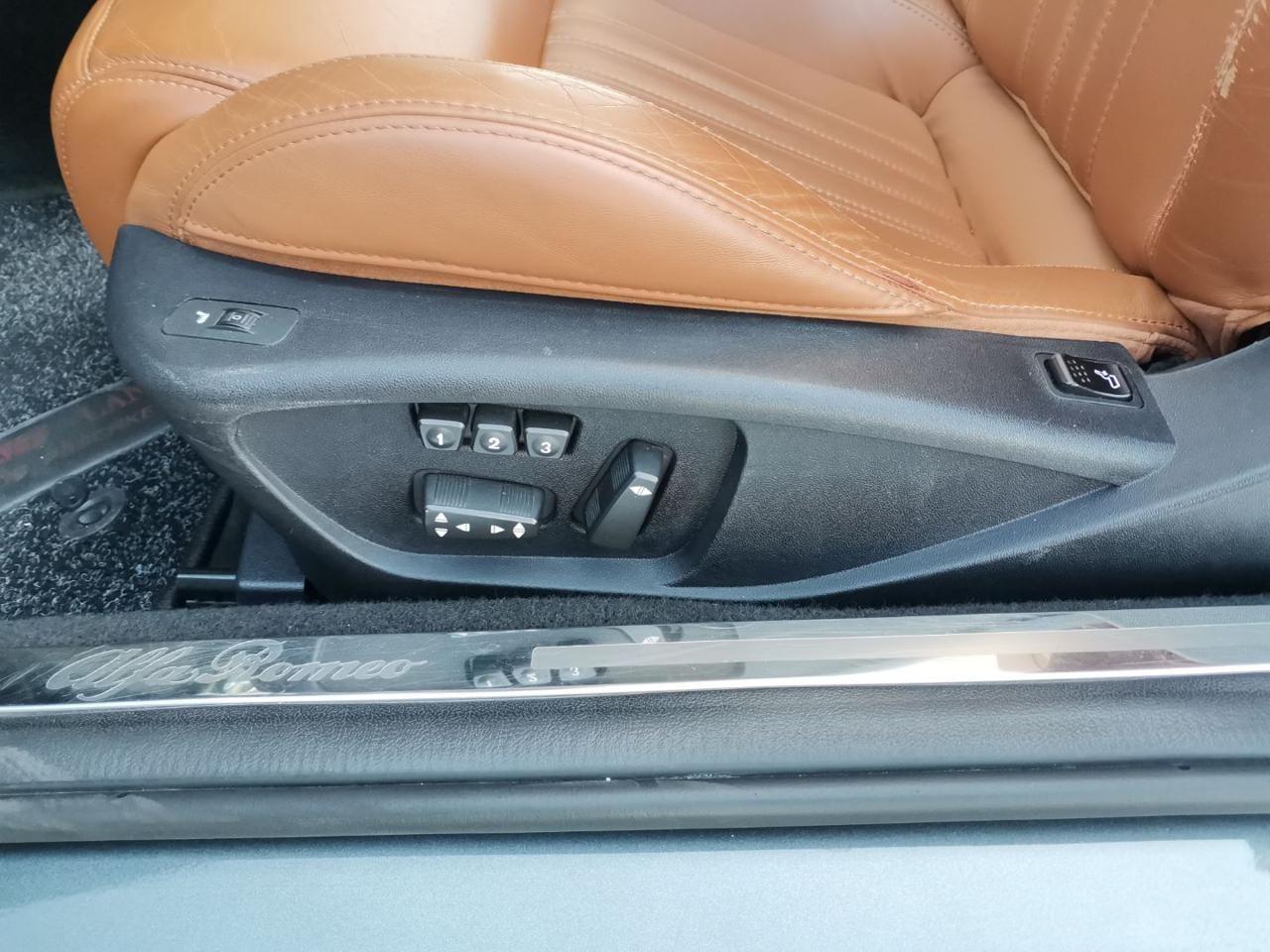 Alfa Romeo Spider 1750 TBi