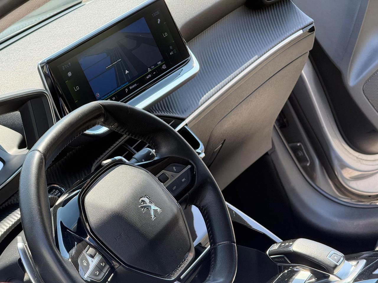Peugeot 208 -100 CV-AUTOMATICA-FULL OPTIOAL