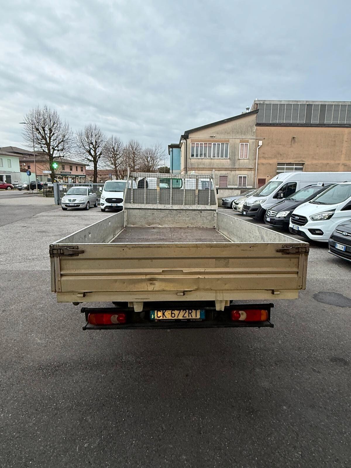 NISSAN Cabstar .35 3.0 Tdi 120 CV CASSONE FISSO