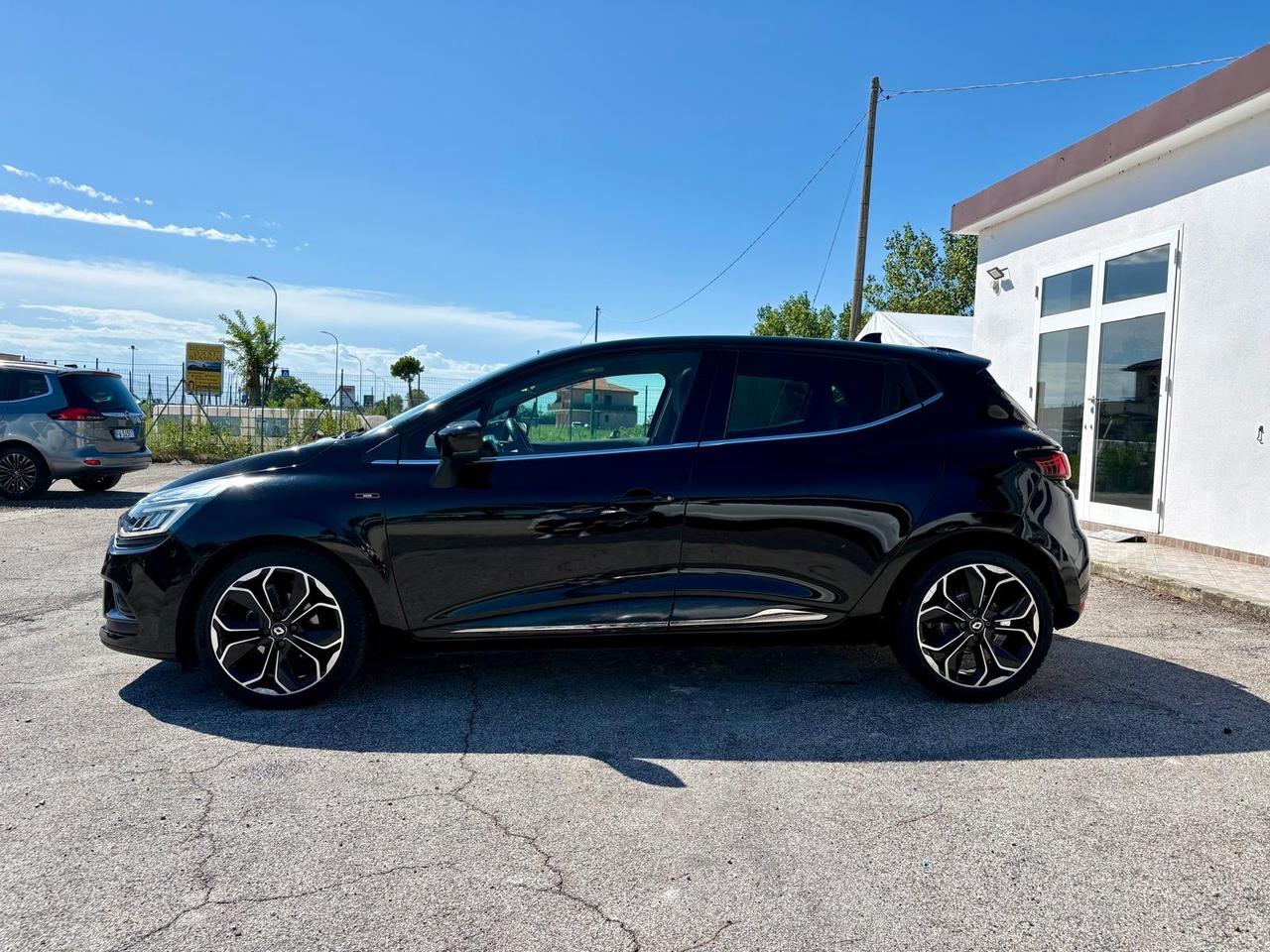 Renault Clio TCe 12V 75 CV 5 porte Moschino Life