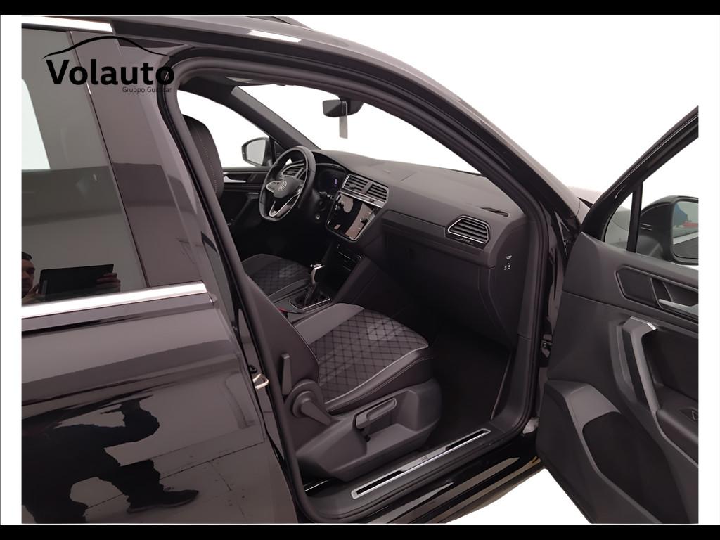 VOLKSWAGEN Tiguan II 2021 - Tiguan 2.0 tdi R-Line 150cv dsg