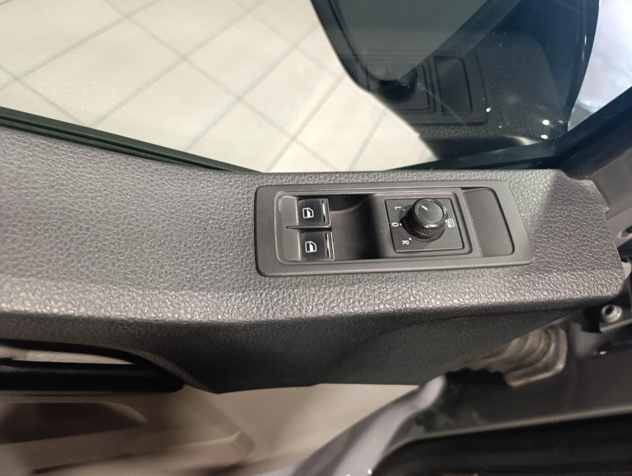 Volkswagen Caravelle DEL 2019 - DSG 4 x 4 GANCIO TRAINO