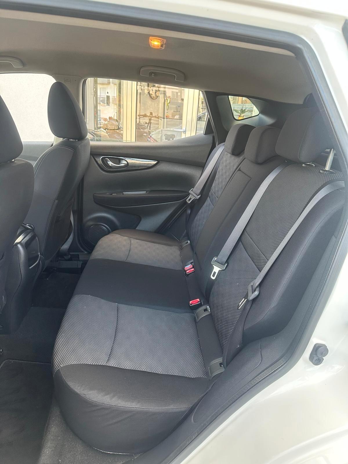Nissan Qashqai 1.5 dCi Visia