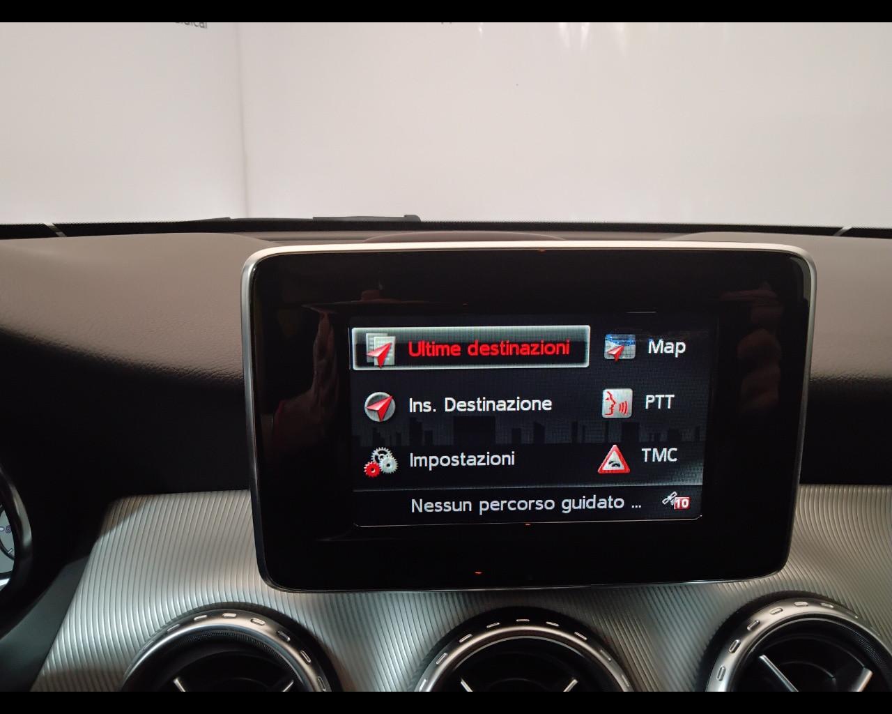 Mercedes-Benz GLA-X156 2014 - GLA 220 d (cdi) Sport 4matic 170cv auto