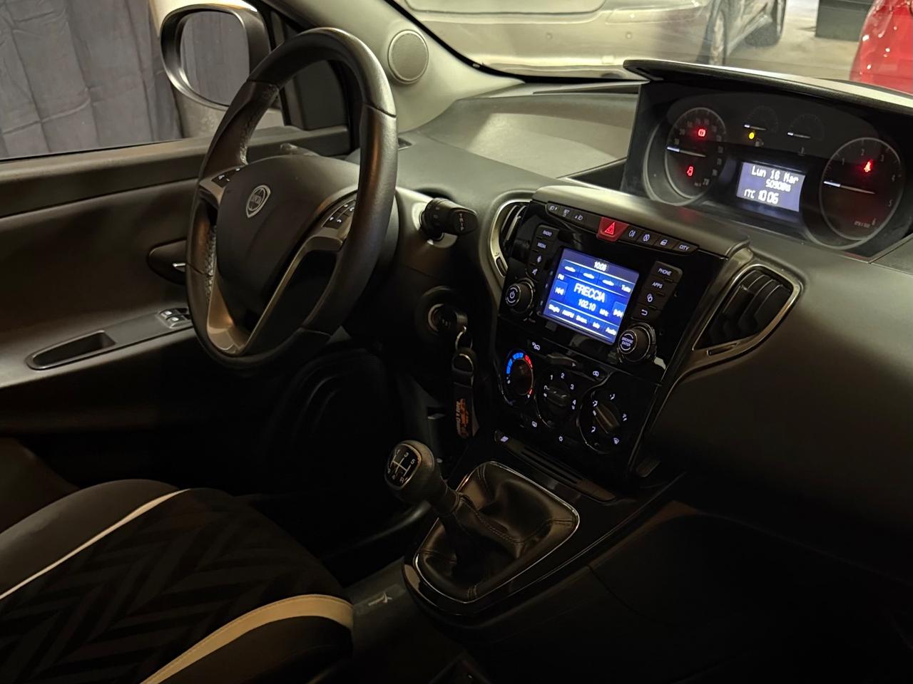 BELLISSIMA LANCIA YPSILON MTJ VERSIONE GOLD CON SOLI 50.908 KM