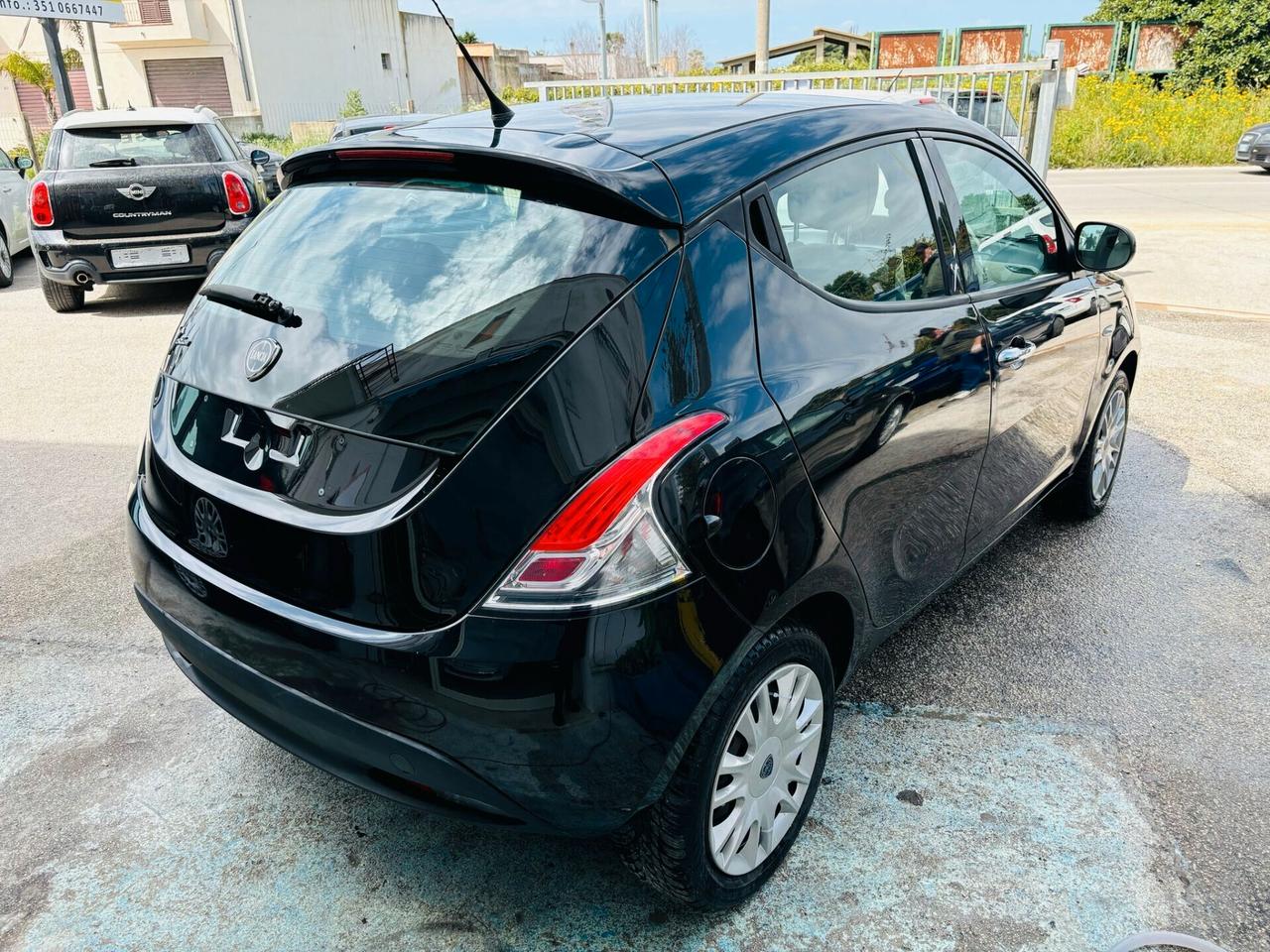 Lancia Ypsilon 1.2 69 CV 5 porte S&S Gold