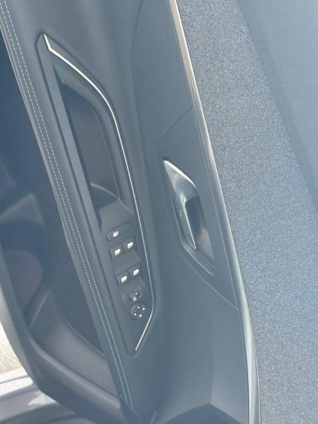 PEUGEOT 3008 PureTech Turbo 130 S&S Allure Pack