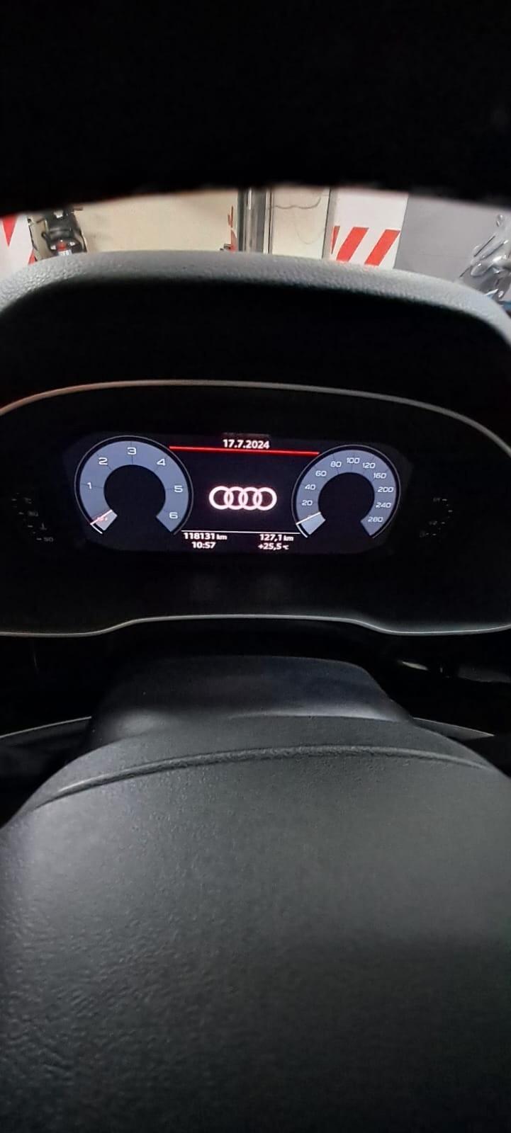 Audi Q3 35 TDI S tronic Business Advanced