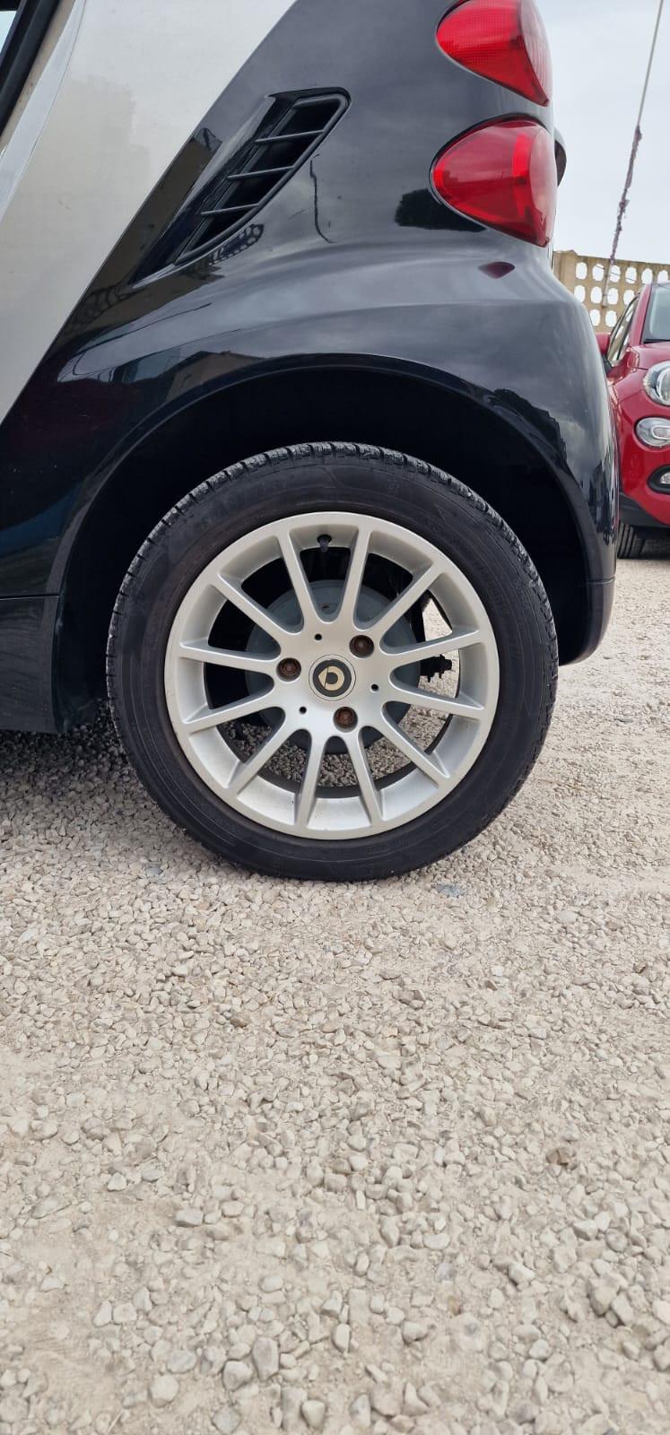 Smart ForTwo coupé White Tailor Made 2011