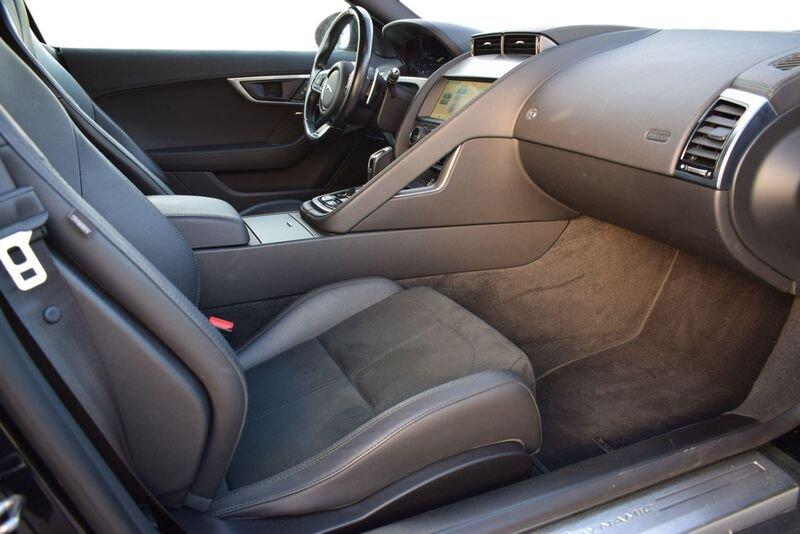 Jaguar F-Type 2.0 aut. Coupé R-Dynamic BLACK