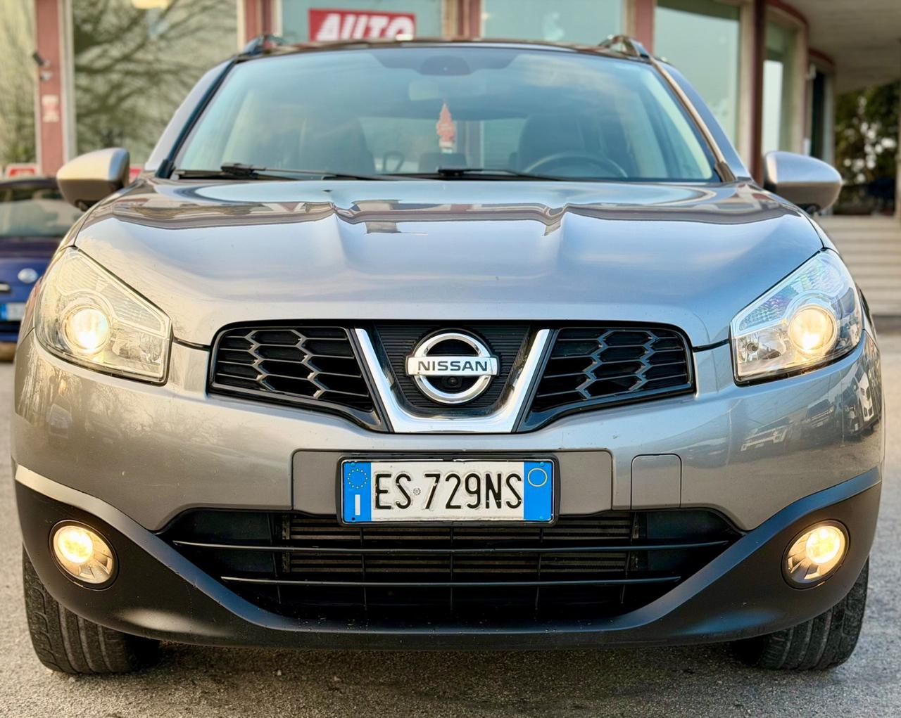 Nissan Qashqai 2013 1,6 dci 7 posti km 167,000 garanzia 12 mesi