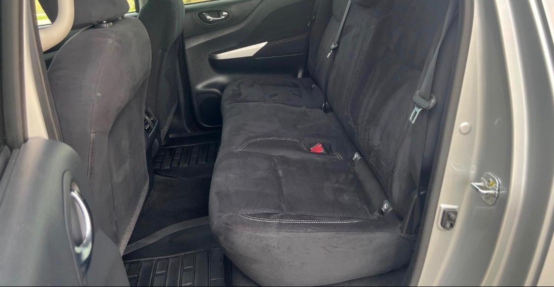 Nissan Navara 2.3 dCi 190 CV 4WD Double Cab N-Connecta