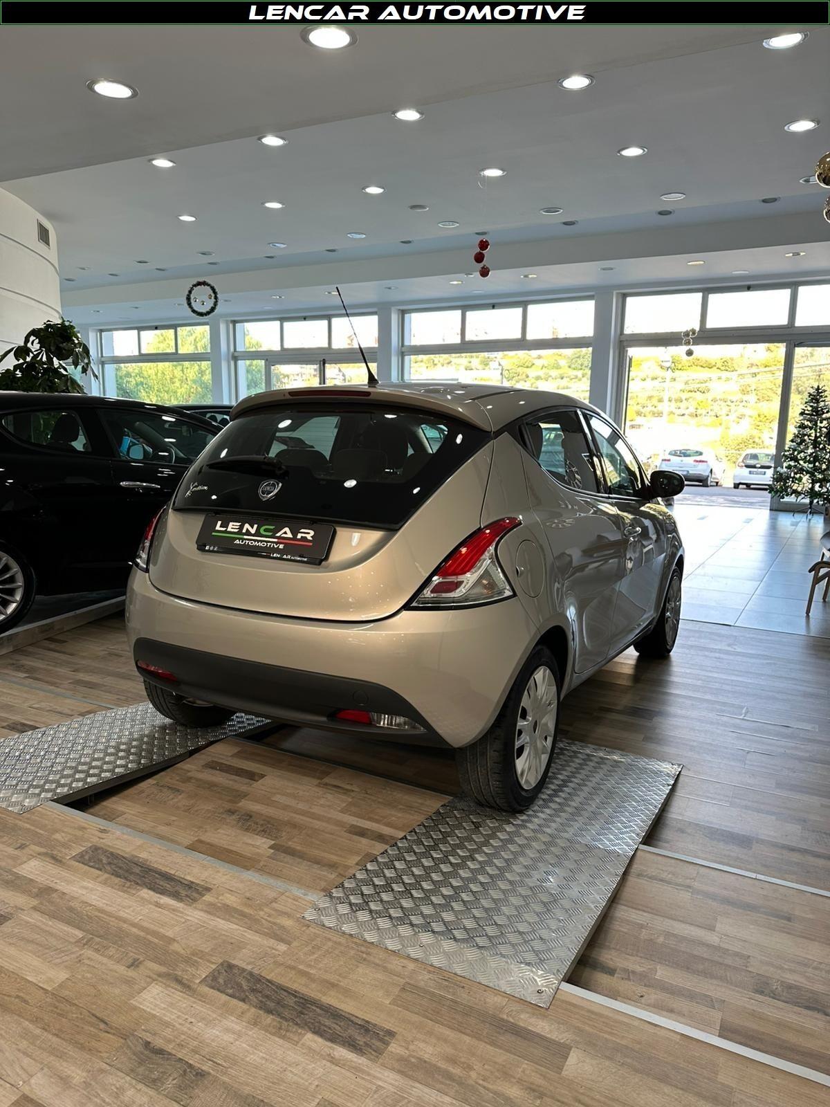 Lancia Ypsilon 1.2 5p. Gold