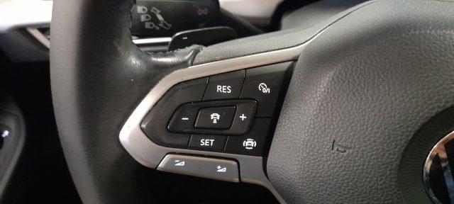 VOLKSWAGEN Golf 1.0 eTSI EVO DSG Life MHEV
