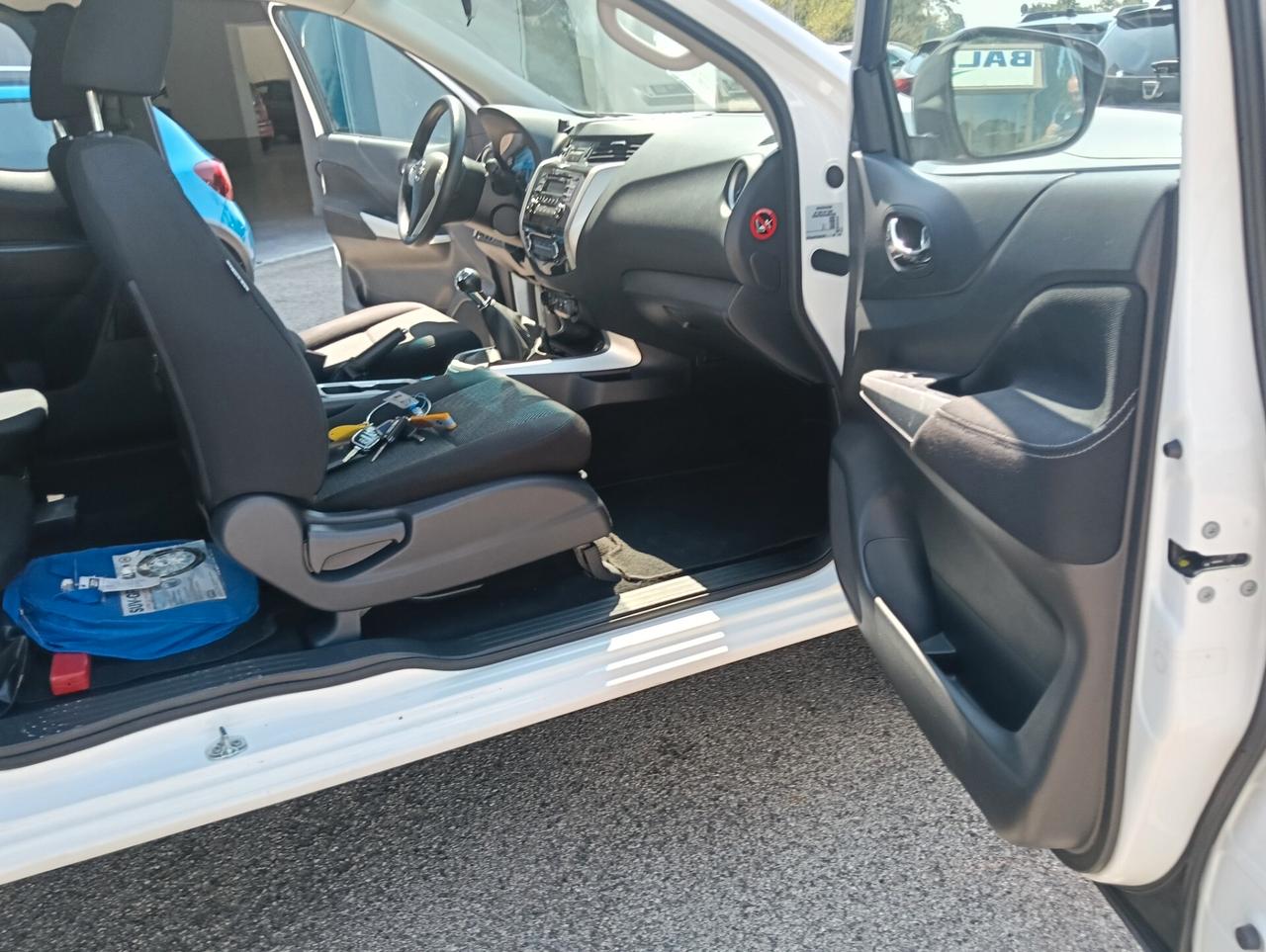 Nissan Navara 2.5 dCi 190CV 4 porte Double Cab Sport